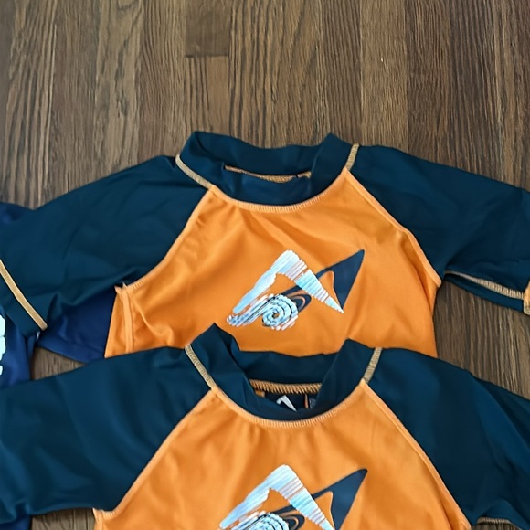 Lot of 2T /3T Swim Shirts / Swim Trunks EUC / NWT - Picture 5 of 6